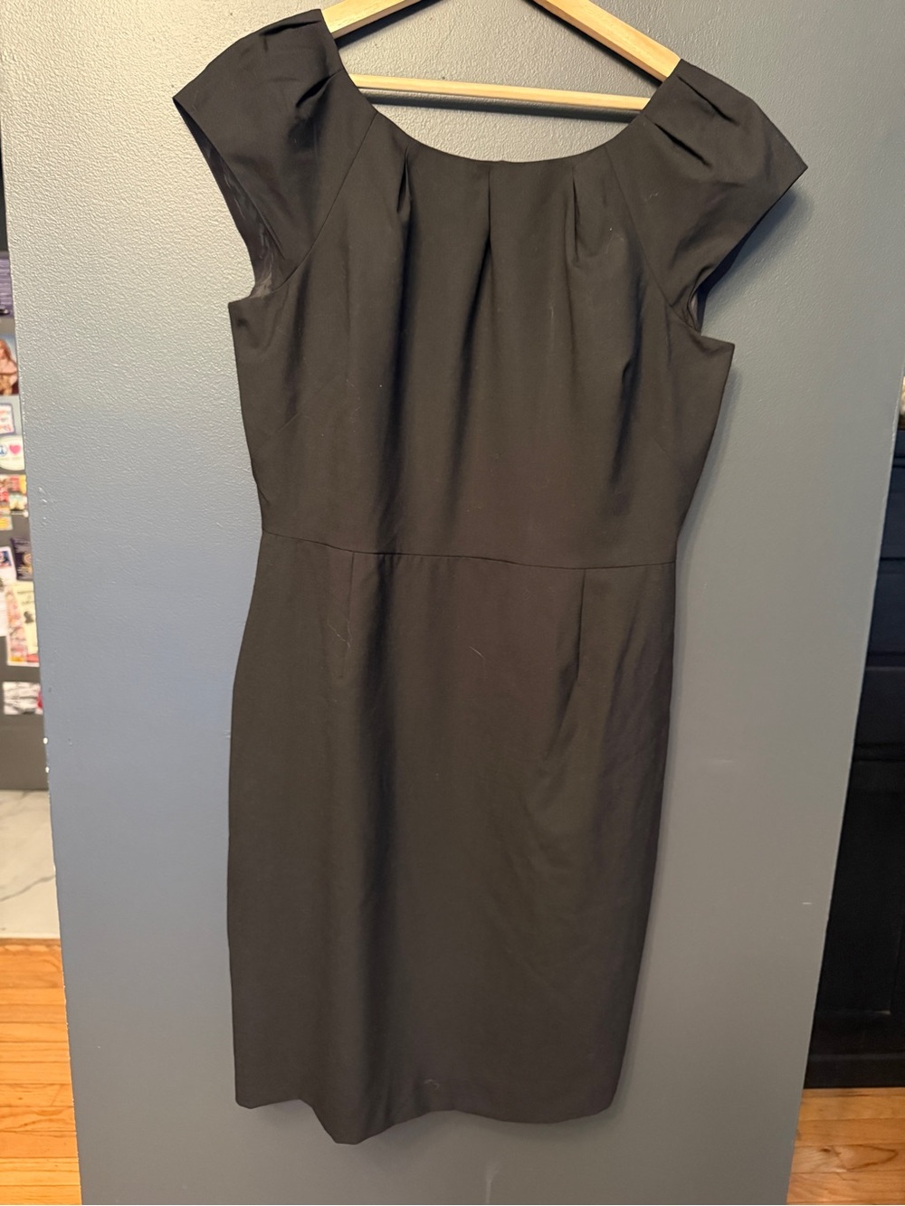 Banana Republic lightweight Wool Sleek Black Cap-Sleeve Sheath Dress NWOT 14